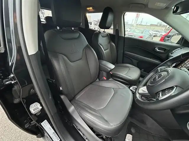 クライスラー・ジープ ジープ コンパス 石川県 2020(令2)年 1.9万km 黒 4WD/純正メモリナビ/　Bluetooth・AM/FM・USB・AUX/Beats Audioプレミアムサウンドシステム/フルセグTV/ETC2.0/バックカメラ/前後ドライブレコーダー/アダプティブクルーズコントロール/シートヒーター（D+N席）/パワーシート（D席）/シートヒーター/ルーフレール/アンチロック・ブレーキ・システム/衝突被害軽減システム/横滑り防止装置/前後コーナーセンサー/レーンキープアシスト/盗難防止装置/パーキングアシスト/アイドリングストップ/エアバッグ（W+サイド）/カーテンエアバッグ/純正アルミホイール/スマートキー