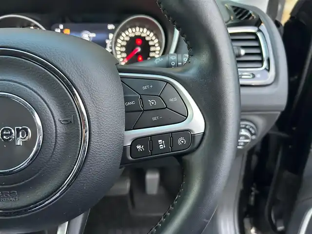 クライスラー・ジープ ジープ コンパス 石川県 2020(令2)年 1.9万km 黒 4WD/純正メモリナビ/　Bluetooth・AM/FM・USB・AUX/Beats Audioプレミアムサウンドシステム/フルセグTV/ETC2.0/バックカメラ/前後ドライブレコーダー/アダプティブクルーズコントロール/シートヒーター（D+N席）/パワーシート（D席）/シートヒーター/ルーフレール/アンチロック・ブレーキ・システム/衝突被害軽減システム/横滑り防止装置/前後コーナーセンサー/レーンキープアシスト/盗難防止装置/パーキングアシスト/アイドリングストップ/エアバッグ（W+サイド）/カーテンエアバッグ/純正アルミホイール/スマートキー