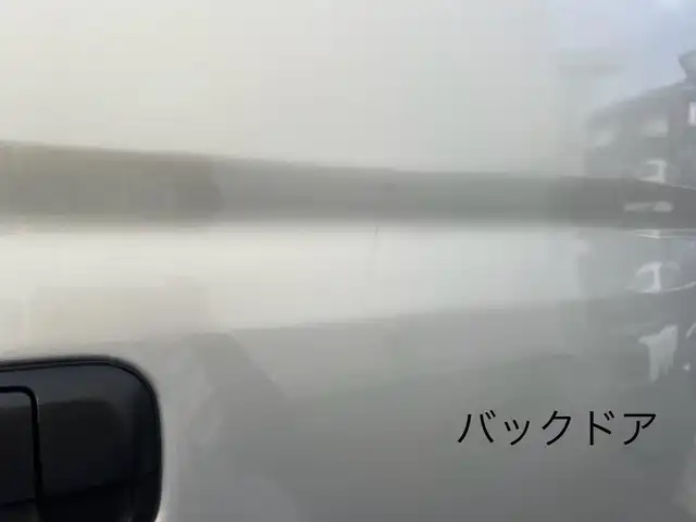 スズキ エブリイ PC 三重県 2023(令5)年 4万km シルキーシルバーメタリック 5MT/ETC/社外ディスプレイオーディオ（Bluetooth/SD/Android　Auto/Apple CarPlay/AM/FM/USB）/ドライブレコーダー（前後）/スズキセーフティサポート（デュアルカメラブレーキサポート/誤発進抑制/後方誤発進抑制/後退時ブレーキサポート/車線逸脱警報/ふらつき警報/先行車発進お知らせ/ハイビームアシスト/エマージェンシーストップシグナル/ヒルホールドコントロール）/バックセンサー（リア）/USB電源ソケット/ボディ同色ドアミラー（電動格納機能/助手席側サイドアンダーミラー付）/ファブリックシート/ヘッドレスト別体シート（前後）/シートバックポケット（助手席）/自発光式アナログメーター/タコメーター/スペアキー