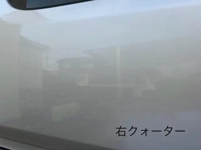 スズキ エブリイ PC 三重県 2023(令5)年 4万km シルキーシルバーメタリック 5MT/ETC/社外ディスプレイオーディオ（Bluetooth/SD/Android　Auto/Apple CarPlay/AM/FM/USB）/ドライブレコーダー（前後）/スズキセーフティサポート（デュアルカメラブレーキサポート/誤発進抑制/後方誤発進抑制/後退時ブレーキサポート/車線逸脱警報/ふらつき警報/先行車発進お知らせ/ハイビームアシスト/エマージェンシーストップシグナル/ヒルホールドコントロール）/バックセンサー（リア）/USB電源ソケット/ボディ同色ドアミラー（電動格納機能/助手席側サイドアンダーミラー付）/ファブリックシート/ヘッドレスト別体シート（前後）/シートバックポケット（助手席）/自発光式アナログメーター/タコメーター/スペアキー
