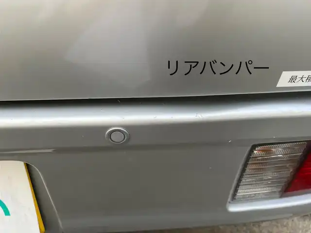 スズキ エブリイ PC 三重県 2023(令5)年 4万km シルキーシルバーメタリック 5MT/ETC/社外ディスプレイオーディオ（Bluetooth/SD/Android　Auto/Apple CarPlay/AM/FM/USB）/ドライブレコーダー（前後）/スズキセーフティサポート（デュアルカメラブレーキサポート/誤発進抑制/後方誤発進抑制/後退時ブレーキサポート/車線逸脱警報/ふらつき警報/先行車発進お知らせ/ハイビームアシスト/エマージェンシーストップシグナル/ヒルホールドコントロール）/バックセンサー（リア）/USB電源ソケット/ボディ同色ドアミラー（電動格納機能/助手席側サイドアンダーミラー付）/ファブリックシート/ヘッドレスト別体シート（前後）/シートバックポケット（助手席）/自発光式アナログメーター/タコメーター/スペアキー