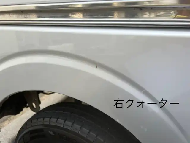 スズキ エブリイ PC 三重県 2023(令5)年 4万km シルキーシルバーメタリック 5MT/ETC/社外ディスプレイオーディオ（Bluetooth/SD/Android　Auto/Apple CarPlay/AM/FM/USB）/ドライブレコーダー（前後）/スズキセーフティサポート（デュアルカメラブレーキサポート/誤発進抑制/後方誤発進抑制/後退時ブレーキサポート/車線逸脱警報/ふらつき警報/先行車発進お知らせ/ハイビームアシスト/エマージェンシーストップシグナル/ヒルホールドコントロール）/バックセンサー（リア）/USB電源ソケット/ボディ同色ドアミラー（電動格納機能/助手席側サイドアンダーミラー付）/ファブリックシート/ヘッドレスト別体シート（前後）/シートバックポケット（助手席）/自発光式アナログメーター/タコメーター/スペアキー