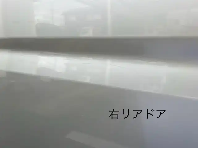 スズキ エブリイ PC 三重県 2023(令5)年 4万km シルキーシルバーメタリック 5MT/ETC/社外ディスプレイオーディオ（Bluetooth/SD/Android　Auto/Apple CarPlay/AM/FM/USB）/ドライブレコーダー（前後）/スズキセーフティサポート（デュアルカメラブレーキサポート/誤発進抑制/後方誤発進抑制/後退時ブレーキサポート/車線逸脱警報/ふらつき警報/先行車発進お知らせ/ハイビームアシスト/エマージェンシーストップシグナル/ヒルホールドコントロール）/バックセンサー（リア）/USB電源ソケット/ボディ同色ドアミラー（電動格納機能/助手席側サイドアンダーミラー付）/ファブリックシート/ヘッドレスト別体シート（前後）/シートバックポケット（助手席）/自発光式アナログメーター/タコメーター/スペアキー