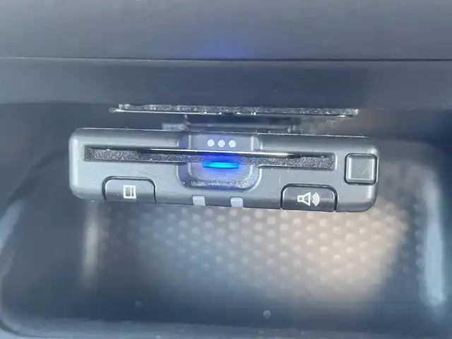 トヨタ カローラ スポーツ ハイブリッドG Z 島根県 2019(令1)年 6万km ホワイトパールクリスタルシャイン ワンオーナー　/社外ＳＤナビ　/フルセグＴＶ　/ＤＶＤ再生　/Ｂｌｕｅｔｏｏｔｈ接続　/バックカメラ　/ＥＴＣ　/レーダークルーズコントロール/衝突軽減ブレーキ/レーンキープアシスト/オートハイビーム／ライト　/スマートキー　/アイドリングストップ/純正LEDヘッドライト　/純正１８インチアルミホイール/純正フロアマット/保証書・取扱説明書/スペアキー1本