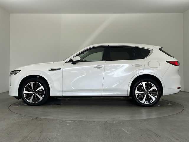 マツダ ＣＸ－６０ XD HV エクスクルーシブモダン 兵庫県 2023(令5)年 2.6万km ロジウムホワイトプレミアムメタリック ・純正ナビ/BT/USB/TV/HDMI/AppleCarPlay/AndroidAuto/・BOSE/・360°ビューモニター/・前後ドライブレコーダー/・ビルトインETC/・スマートシティブレーキサポート/・スマートブレーキサポート/・緊急時車線維持支援/・ドライバー異常時対応システム/・誤発進抑制制御/・前後側方接近車両検知/・車線逸脱警報システム/・レーンキープアシストシステム/・ディスタンス＆スピードアラート/・車間制御/・標識認識システム/・ブラインドスポットモニタリング/・降車時警報/・パーキングセンサー/・ヘッドアップディスプレイ/・レザーシート/・前席パワーシート/・運転席メモリーシート/・全席シートヒーター/・前席ベンチレーション/・ワイヤレス充電/・ステアリングヒーター/・パドルシフト/・プッシュスタート