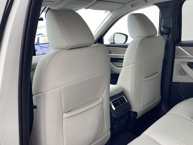 マツダ ＣＸ－６０ XD HV エクスクルーシブモダン 兵庫県 2023(令5)年 2.6万km ロジウムホワイトプレミアムメタリック ・純正ナビ/BT/USB/TV/HDMI/AppleCarPlay/AndroidAuto/・BOSE/・360°ビューモニター/・前後ドライブレコーダー/・ビルトインETC/・スマートシティブレーキサポート/・スマートブレーキサポート/・緊急時車線維持支援/・ドライバー異常時対応システム/・誤発進抑制制御/・前後側方接近車両検知/・車線逸脱警報システム/・レーンキープアシストシステム/・ディスタンス＆スピードアラート/・車間制御/・標識認識システム/・ブラインドスポットモニタリング/・降車時警報/・パーキングセンサー/・ヘッドアップディスプレイ/・レザーシート/・前席パワーシート/・運転席メモリーシート/・全席シートヒーター/・前席ベンチレーション/・ワイヤレス充電/・ステアリングヒーター/・パドルシフト/・プッシュスタート