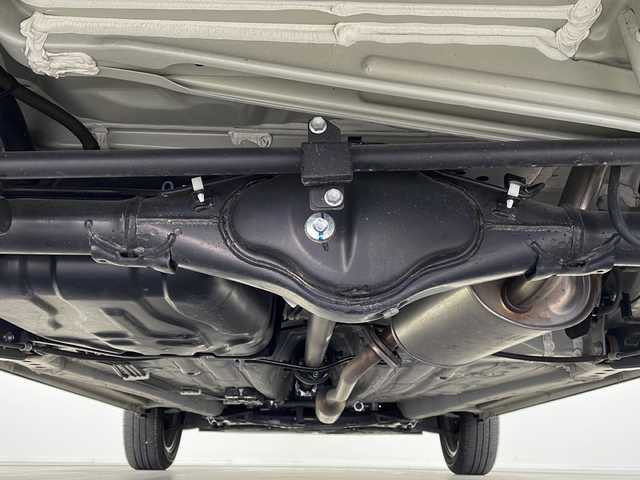 スズキ クロスビー HYBRID MZ 栃木県 2023(令5)年 1.5万km ピュアホワイトP 純正ナビ/・(AM/FM/TV/BT/iPod/CD/DVD)/スズキセーフティサポート/・デュアルセンサーブレーキサポート/・誤発進抑制機能/・車線逸脱抑制機能/・車線逸脱警報機能/・ふらつき警報機能/・先行車発進お知らせ機能/・標識認識機能/禁煙車/ターボ車/コーナーセンサー/アダプティクルーズコントロール/ハーフレザーシート/バックカメラ/前後ドライブレコーダー/ETC/シートヒーター（運転席/助手席）/ワンオーナー/ＬＥＤヘッドライト/純正アルミホイール/電動格納ミラー/アイドリングストップ/スペアキー