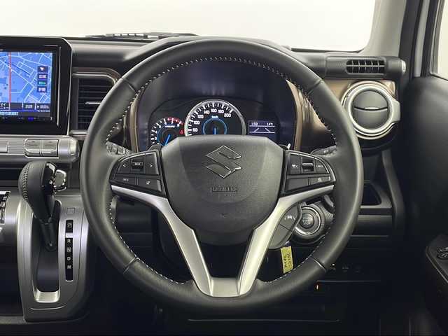 スズキ クロスビー HYBRID MZ 栃木県 2023(令5)年 1.5万km ピュアホワイトP 純正ナビ/・(AM/FM/TV/BT/iPod/CD/DVD)/スズキセーフティサポート/・デュアルセンサーブレーキサポート/・誤発進抑制機能/・車線逸脱抑制機能/・車線逸脱警報機能/・ふらつき警報機能/・先行車発進お知らせ機能/・標識認識機能/禁煙車/ターボ車/コーナーセンサー/アダプティクルーズコントロール/ハーフレザーシート/バックカメラ/前後ドライブレコーダー/ETC/シートヒーター（運転席/助手席）/ワンオーナー/ＬＥＤヘッドライト/純正アルミホイール/電動格納ミラー/アイドリングストップ/スペアキー