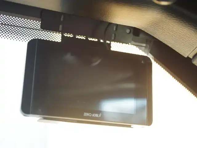 クライスラー・ジープ ジープ ラングラー アンリミテッド サハラ ローンチエディション 埼玉県 2018(平30)年 1.9万km グラニトクリスタル 特別仕様車/純正メモリナビ（Bluetooth、地デジ）/フロントカメラ/サイドカメラ/バックカメラ/黒革シート/シートヒーター/ステアリングヒーター/クルーズコントロール/コーナーセンサー/ALPINEスピーカー/ドライブレコーダー/ETC/LEDヘッドライト/純正18インチアルミホイール