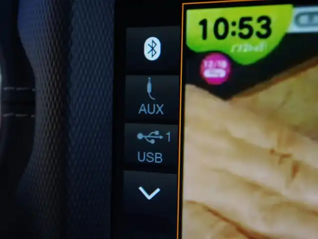 クライスラー・ジープ ジープ ラングラー アンリミテッド サハラ ローンチエディション 埼玉県 2018(平30)年 1.9万km グラニトクリスタル 特別仕様車/純正メモリナビ（Bluetooth、地デジ）/フロントカメラ/サイドカメラ/バックカメラ/黒革シート/シートヒーター/ステアリングヒーター/クルーズコントロール/コーナーセンサー/ALPINEスピーカー/ドライブレコーダー/ETC/LEDヘッドライト/純正18インチアルミホイール