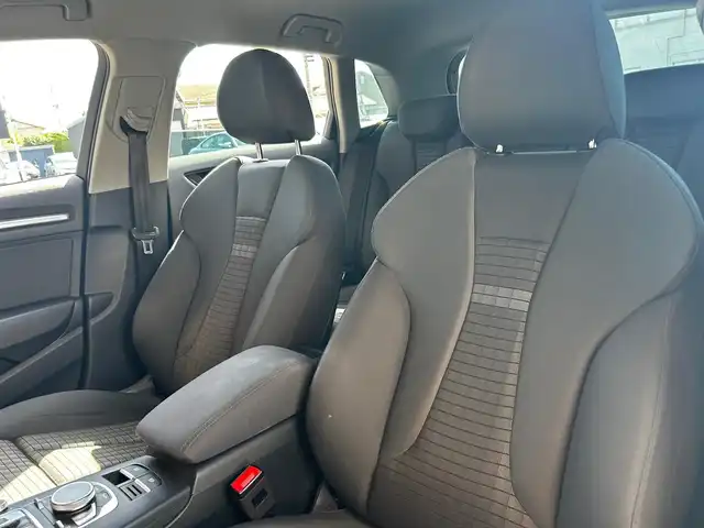 アウディ Ａ３ SB 30TFSI スポーツシグネチャーED 富山県 2020(令2)年 3万km 白 純正メモリナビ/Bluetooth接続/AM/FMラジオ/CD再生/バックカメラ/アイドリングストップ/ACC/USB接続/qi充電/プッシュスタート/ETC2.0/スマートキー/前後ドラレコ/バーチャルコックピット/D/N席シートヒーター/D/N席パワーシーター/パークアシスト