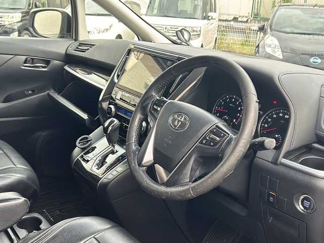 トヨタ アルファード S 滋賀県 2016(平28)年 10万km ホワイトパールクリスタルシャイン ALPINEナビ/　【AM・FM/TV/DISC/Bluetooth/SD】/ALPINEフリップダウンモニタ/バックカメラ/両側パワースライドドア/クリアランスソナー/シートカバー/横滑り防止システム/nanoe/電格ミラー/ウィンカーミラー/ドライブレコーダー/ETC