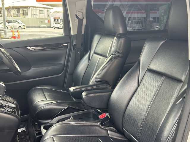 トヨタ アルファード S 滋賀県 2016(平28)年 10万km ホワイトパールクリスタルシャイン ALPINEナビ/　【AM・FM/TV/DISC/Bluetooth/SD】/ALPINEフリップダウンモニタ/バックカメラ/両側パワースライドドア/クリアランスソナー/シートカバー/横滑り防止システム/nanoe/電格ミラー/ウィンカーミラー/ドライブレコーダー/ETC