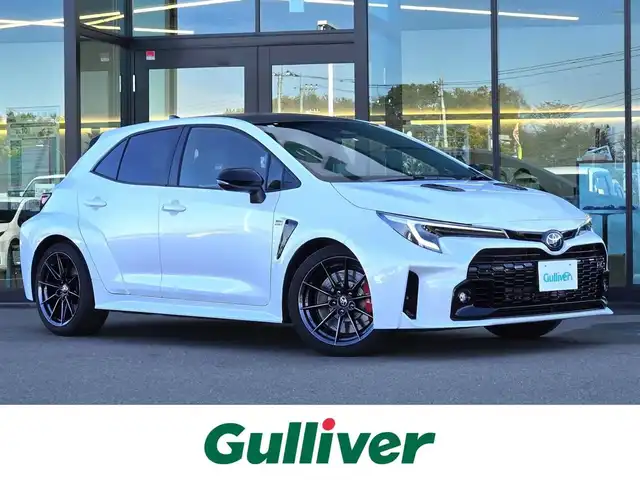 トヨタ ＧＲカローラ RZ 東京都 2024(令6)年 0.9万km プラチナホワイトパールマイカ 4WD/6MT/純正ディスプレイオーディオ/コネクトナビ/フルセグテレビ/トヨタセーフティセンス/純正BBS製18インチアルミホイール/カラードキャリパー/シートヒーター/ETC2.0/ハンドルヒーター/オートマチックハイビーム/レーダークルーズコントロール/GR純正フロアマット/カーボンルーフ/3本出しマフラー