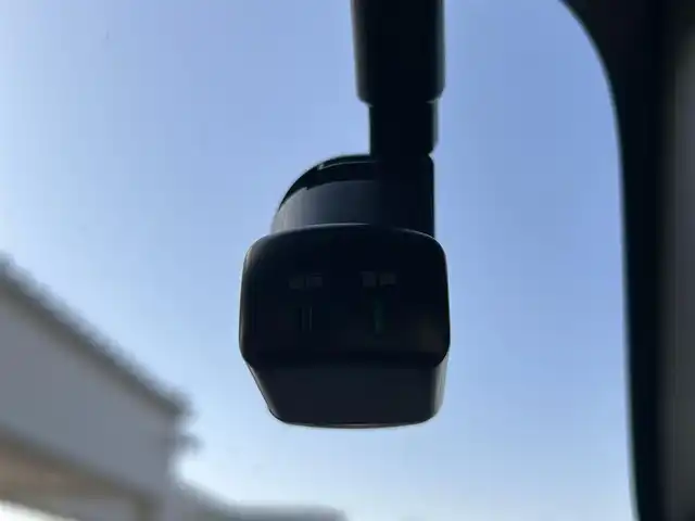 日産 ルークス X 埼玉県 2022(令4)年 0.9万km ベージュ 登録時走行距離8245km/ワンオーナー/純正ナビ（フルセグTV/AM/FM/BT）/F/B/S/全方位カメラ/片側パワースライドドア/コーナーセンサー前後/アイドリングストップ/純正ドライブレコーダー（前）/ビルトインETC/純正ドアバイザー/ステアリングスイッチ/プッシュスタート/スマートキー/スペアキー2本/保証書/車両/ナビ取扱説明書