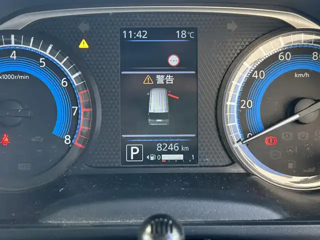 日産 ルークス X 埼玉県 2022(令4)年 0.9万km ベージュ 登録時走行距離8245km/ワンオーナー/純正ナビ（フルセグTV/AM/FM/BT）/F/B/S/全方位カメラ/片側パワースライドドア/コーナーセンサー前後/アイドリングストップ/純正ドライブレコーダー（前）/ビルトインETC/純正ドアバイザー/ステアリングスイッチ/プッシュスタート/スマートキー/スペアキー2本/保証書/車両/ナビ取扱説明書