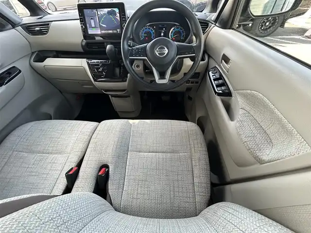 日産 ルークス X 埼玉県 2022(令4)年 0.9万km ベージュ 登録時走行距離8245km/ワンオーナー/純正ナビ（フルセグTV/AM/FM/BT）/F/B/S/全方位カメラ/片側パワースライドドア/コーナーセンサー前後/アイドリングストップ/純正ドライブレコーダー（前）/ビルトインETC/純正ドアバイザー/ステアリングスイッチ/プッシュスタート/スマートキー/スペアキー2本/保証書/車両/ナビ取扱説明書