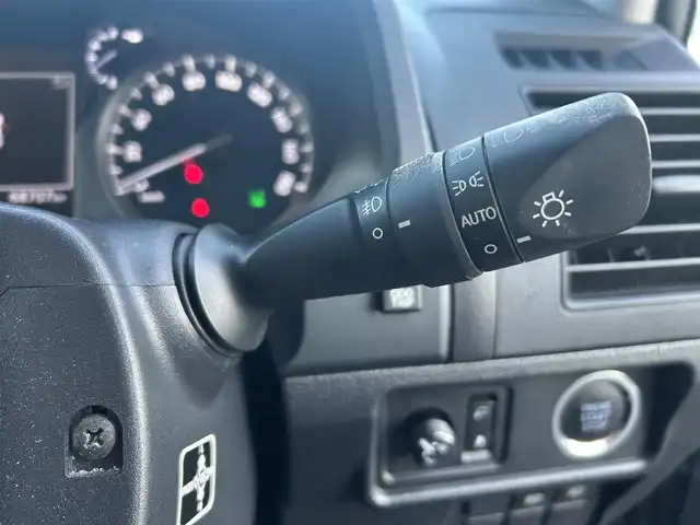 トヨタ ランドクルーザー プラド TX 栃木県 2018(平30)年 6.9万km ブラック トヨタセーフティセンス/・プリクラッシュセーフティ/・レーンディパーチャーアラート/・オートマチックハイビーム/・レーダークルーズコントロール/純正9インチSDナビ/・フルセグTV/・CD/DVD/BT/・SD/AM.FM/バックカメラ/ビルトインETC/ウッドコンビハンドル/ステアリングスイッチ/4WD/革調シートカバー/スマートキー/プッシュスタート/LEDヘッドライト/フォグランプ/オートライト/リアスモークフィルム/社外17インチAW/純正フロアマット/ドアバイザー/ルーフレール/横滑り防止システム/電動格納ウィンカーミラー