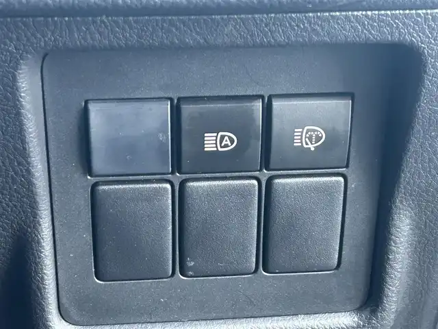 トヨタ ランドクルーザー プラド TX 栃木県 2018(平30)年 6.9万km ブラック トヨタセーフティセンス/・プリクラッシュセーフティ/・レーンディパーチャーアラート/・オートマチックハイビーム/・レーダークルーズコントロール/純正9インチSDナビ/・フルセグTV/・CD/DVD/BT/・SD/AM.FM/バックカメラ/ビルトインETC/ウッドコンビハンドル/ステアリングスイッチ/4WD/革調シートカバー/スマートキー/プッシュスタート/LEDヘッドライト/フォグランプ/オートライト/リアスモークフィルム/社外17インチAW/純正フロアマット/ドアバイザー/ルーフレール/横滑り防止システム/電動格納ウィンカーミラー