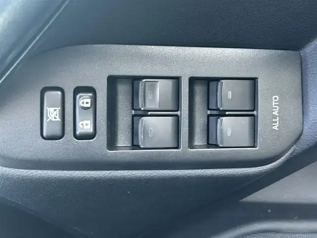 トヨタ ランドクルーザー プラド TX 栃木県 2018(平30)年 6.9万km ブラック トヨタセーフティセンス/・プリクラッシュセーフティ/・レーンディパーチャーアラート/・オートマチックハイビーム/・レーダークルーズコントロール/純正9インチSDナビ/・フルセグTV/・CD/DVD/BT/・SD/AM.FM/バックカメラ/ビルトインETC/ウッドコンビハンドル/ステアリングスイッチ/4WD/革調シートカバー/スマートキー/プッシュスタート/LEDヘッドライト/フォグランプ/オートライト/リアスモークフィルム/社外17インチAW/純正フロアマット/ドアバイザー/ルーフレール/横滑り防止システム/電動格納ウィンカーミラー