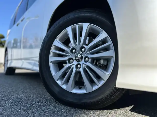 トヨタ ノア S－G 東京都 2024(令6)年 1万km ホワイトパールクリスタルシャイン 純正SDナビ/・Bluetoothオーディオ/USBオーディオ/・AppleCarPlay/AndroidAuto/バックカメラ/両側パワースライドドア/ビルトインETC2.0/純正フロアマット/取扱説明書/保証書/スペアキー1本