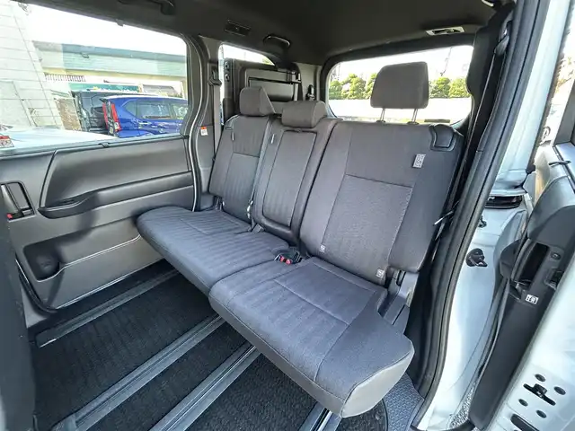 トヨタ ノア S－G 東京都 2024(令6)年 1万km ホワイトパールクリスタルシャイン 純正SDナビ/・Bluetoothオーディオ/USBオーディオ/・AppleCarPlay/AndroidAuto/バックカメラ/両側パワースライドドア/ビルトインETC2.0/純正フロアマット/取扱説明書/保証書/スペアキー1本