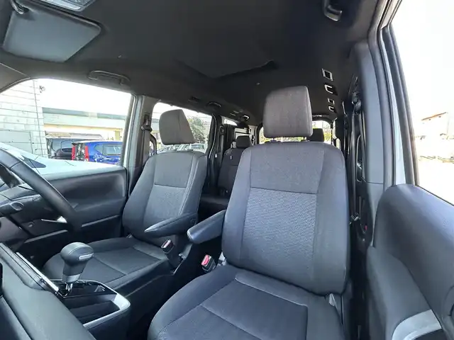 トヨタ ノア S－G 東京都 2024(令6)年 1万km ホワイトパールクリスタルシャイン 純正SDナビ/・Bluetoothオーディオ/USBオーディオ/・AppleCarPlay/AndroidAuto/バックカメラ/両側パワースライドドア/ビルトインETC2.0/純正フロアマット/取扱説明書/保証書/スペアキー1本