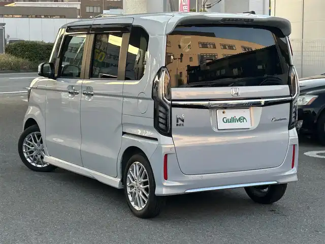 ホンダ Ｎ ＢＯＸ カスタム L ターボ 福岡県 2023(令5)年 0.5万km プレミアムサンライトホワイトパール 禁煙車/ワンオーナー/純正ディーラーナビ（Gathers）/CD/DVD/SD/Bluetooth／フルセグTV/ホンダセンシング/バックカメラ/レーダークルーズコントロール/純正15インチアルミホイール/純正LEDオートライト/純正LEDフォグ/純正フロアマット/両側パワースライドドア/レーンキープアシスト/パドルシフト/クリアランスソナー/オートエアコン/スマートキー/プッシュエンジンスタート/スペアキー/保証書/取扱説明書