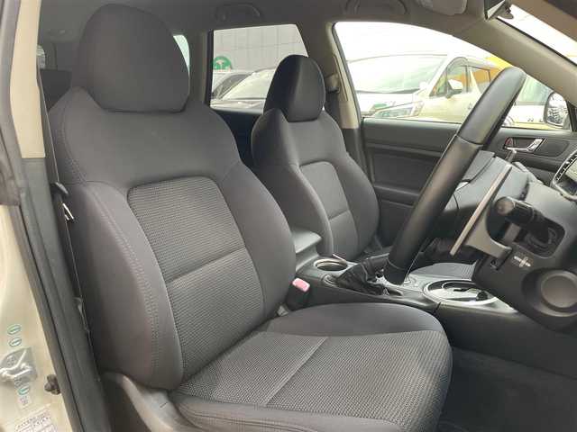 スバル レガシィ ツーリングワゴン 2．0GT 東京都 2007(平19)年 1.9万km サテンホワイトパール ETC/パワーシート(D席)/過給機(ターボ)/パドルシフト、5AT/SI―DRIVE/HIDヘッドランプ/左右独立温度調整機構付AAC/キーレス/プッシュスタート/自発光式アナログメーター/純正17インチアルミホイール