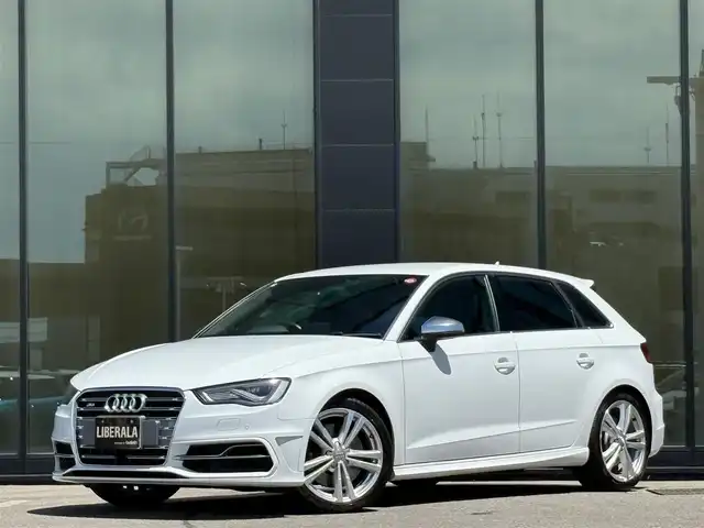 アウディ Ｓ３ スポーツバック 石川県 2014(平26)年 5.7万km グレイシアホワイトメタリック 衝突軽減ブレーキ/アダプティブクルーズコントロール/Ｂａｎｇ＆Ｏｌｕｆｓｅｎ/純正ナビ/フルセグＴＶ/バックカメラ/クリアランスソナー/ＬＥＤヘッドライト/アダプティブライト/オートライト/レーダー