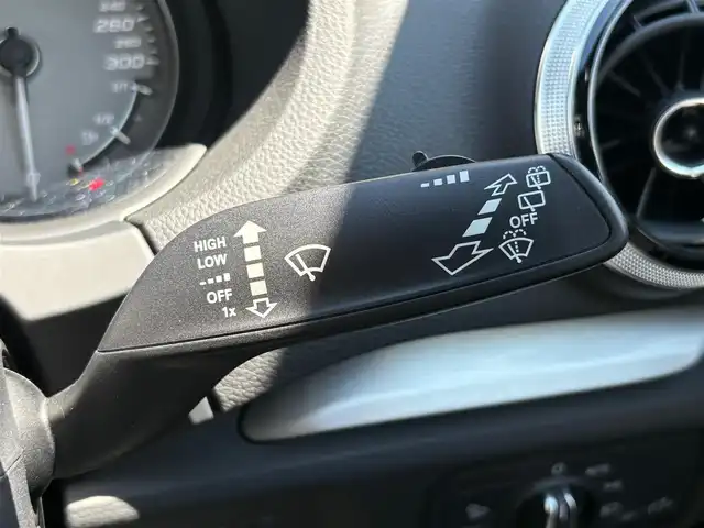 アウディ Ｓ３ スポーツバック 石川県 2014(平26)年 5.7万km グレイシアホワイトメタリック 衝突軽減ブレーキ/アダプティブクルーズコントロール/Ｂａｎｇ＆Ｏｌｕｆｓｅｎ/純正ナビ/フルセグＴＶ/バックカメラ/クリアランスソナー/ＬＥＤヘッドライト/アダプティブライト/オートライト/レーダー