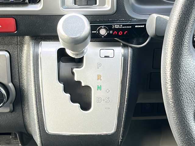 トヨタ ハイエース GL ロング 山口県 2018(平30)年 7.7万km ブラックマイカ 登録時走行距離/　【76360km】/ワンオーナー/保証書/取扱説明書/社外(carrozzeria)ディスプレイオーディオ/DVD/CD/Bluetooth/バックカメラ/片側パワースライドドア/LEDヘッドライト/フォグライト/オートライト/オートマチックハイビーム/ドアバイザー/電格ミラー