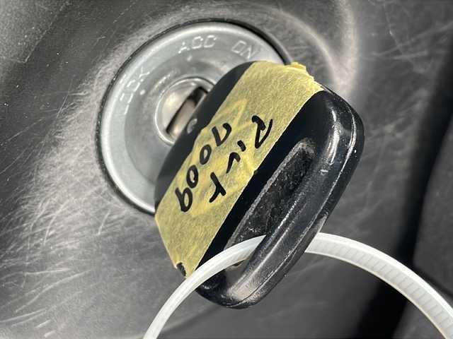 スズキ アルト ハイブリッドS 沖縄県 2022(令4)年 5.8万km ソフトベージュメタリック 社外ディスプレイオーディオ　（FH-8500DVS）/ＡＭ／ＦＭ　/Ｂｌｕｅｔｏｏｔｈ　/ＡＵＸ　/シートヒーター　/前後ドラレコ　/コーナーセンサー　/アイドリングストップ　/電格ミラー　/衝突被害軽減　/横滑り防止装置　/盗難装置　/オートライト/純正フロアマット/保証書/取扱説明書