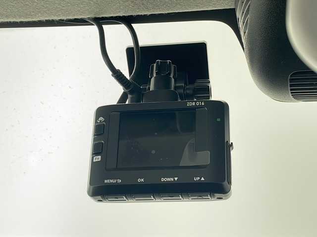 スズキ アルト ハイブリッドS 沖縄県 2022(令4)年 5.8万km ソフトベージュメタリック 社外ディスプレイオーディオ　（FH-8500DVS）/ＡＭ／ＦＭ　/Ｂｌｕｅｔｏｏｔｈ　/ＡＵＸ　/シートヒーター　/前後ドラレコ　/コーナーセンサー　/アイドリングストップ　/電格ミラー　/衝突被害軽減　/横滑り防止装置　/盗難装置　/オートライト/純正フロアマット/保証書/取扱説明書