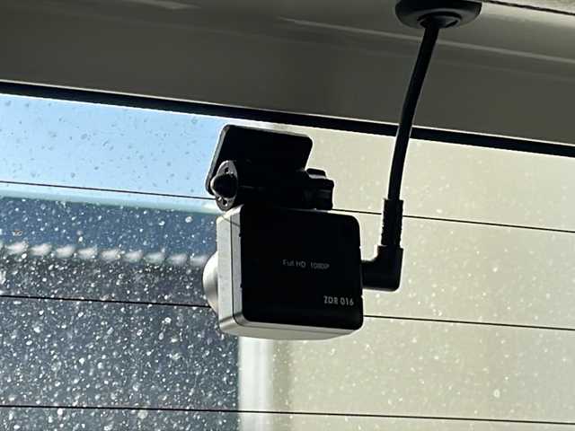 スズキ アルト ハイブリッドS 沖縄県 2022(令4)年 5.8万km ソフトベージュメタリック 社外ディスプレイオーディオ　（FH-8500DVS）/ＡＭ／ＦＭ　/Ｂｌｕｅｔｏｏｔｈ　/ＡＵＸ　/シートヒーター　/前後ドラレコ　/コーナーセンサー　/アイドリングストップ　/電格ミラー　/衝突被害軽減　/横滑り防止装置　/盗難装置　/オートライト/純正フロアマット/保証書/取扱説明書