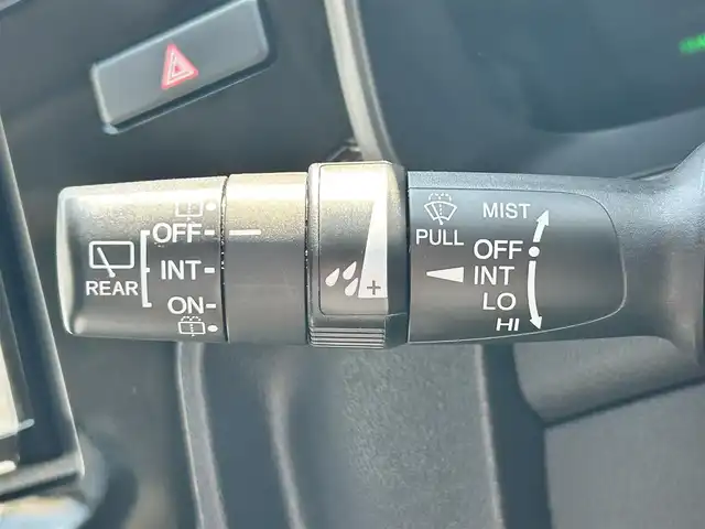 ホンダ フィット ハイブリット F 道東・釧路十勝 2017(平29)年 8.8万km プレミアムクリスタルレッドM 4WD/寒冷地仕様/ナビ　/　(AM/FM/CD/DVD/BT)/ビルトインETC/バックカメラ/社外15インチAW/純正フロアマット/ドアバイザー/アイドリングストップ/コーナーセンサー/オートライト/ライトレベライザー/フォグランプ/盗難防止装置/ABS/横滑り防止装置