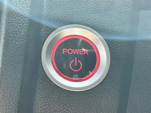 ホンダ フィット ハイブリット F 道東・釧路十勝 2017(平29)年 8.8万km プレミアムクリスタルレッドM 4WD/寒冷地仕様/ナビ　/　(AM/FM/CD/DVD/BT)/ビルトインETC/バックカメラ/社外15インチAW/純正フロアマット/ドアバイザー/アイドリングストップ/コーナーセンサー/オートライト/ライトレベライザー/フォグランプ/盗難防止装置/ABS/横滑り防止装置