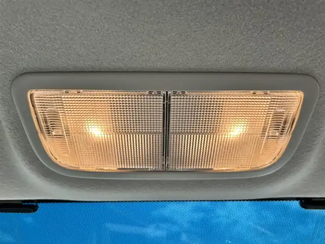 ホンダ フィット ハイブリット F 道東・釧路十勝 2017(平29)年 8.8万km プレミアムクリスタルレッドM 4WD/寒冷地仕様/ナビ　/　(AM/FM/CD/DVD/BT)/ビルトインETC/バックカメラ/社外15インチAW/純正フロアマット/ドアバイザー/アイドリングストップ/コーナーセンサー/オートライト/ライトレベライザー/フォグランプ/盗難防止装置/ABS/横滑り防止装置