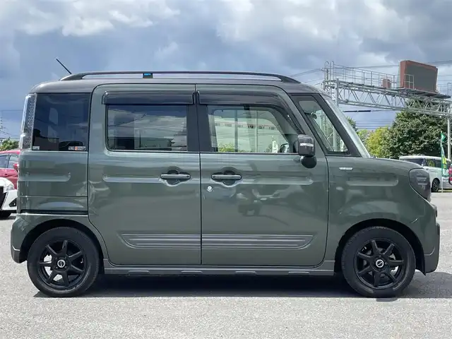 スズキ スペーシア ギア HYBRID XZターボ 道央・札幌 2021(令3)年 2万km クールカーキパールメタリック/ガンメタリック2トーン ４WD/社外オーディオ/CD/USB/AUX/BT/衝突被害軽減ブレーキ/横滑り防止装置/レーダークルーズコントロール/レーンキープアシスト/リヤパーキングセンサー/ビルトインETC/ドライブレコーダー/アイドリングストップ/両側パワースライドドア/前席シートヒーター/革巻きステアリング/ステアリングリモコン/パドルシフト/レーダー探知機/プッシュスタート/スマートキー/LEDヘッドライト/オートライト/オートハイビーム/フォグランプ/電動格納ミラー/ヒーテッドドアミラー/ウィンカーミラー/純正フロアマット/ドアバイザー/スペアキー/純正エンジンスターター/純正AW付冬タイヤ積込/155/65/R14/2023年/山8mm