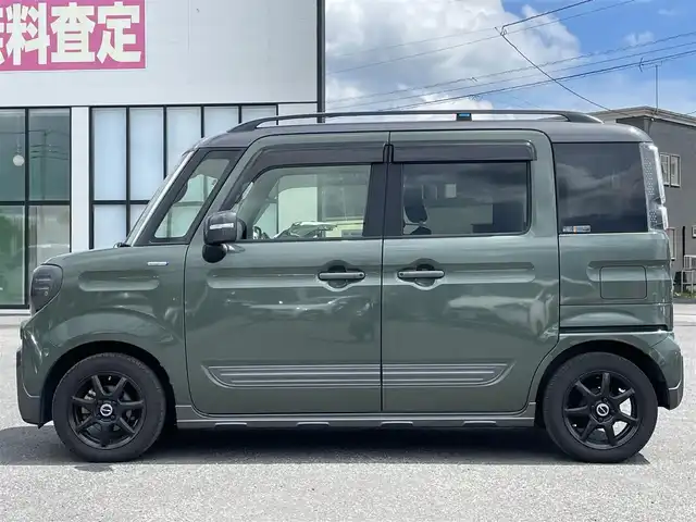 スズキ スペーシア ギア HYBRID XZターボ 道央・札幌 2021(令3)年 2万km クールカーキパールメタリック/ガンメタリック2トーン ４WD/社外オーディオ/CD/USB/AUX/BT/衝突被害軽減ブレーキ/横滑り防止装置/レーダークルーズコントロール/レーンキープアシスト/リヤパーキングセンサー/ビルトインETC/ドライブレコーダー/アイドリングストップ/両側パワースライドドア/前席シートヒーター/革巻きステアリング/ステアリングリモコン/パドルシフト/レーダー探知機/プッシュスタート/スマートキー/LEDヘッドライト/オートライト/オートハイビーム/フォグランプ/電動格納ミラー/ヒーテッドドアミラー/ウィンカーミラー/純正フロアマット/ドアバイザー/スペアキー/純正エンジンスターター/純正AW付冬タイヤ積込/155/65/R14/2023年/山8mm