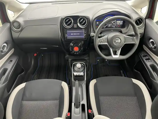 日産 ノート e－パワー X 岡山県 2018(平30)年 4.1万km ガーネットレッド 純正SDナビ/型番:MM318D-W/（CD/DVD/BT/TV)/アラウンドビューモニター/デジタルインナーミラー/エマージェンシーブレーキ/ETC/オートライト/コーナーセンサー/レーンキープアシスト（前後）/純正フロアマット/純正ドアバイザー/純正15インチアルミ/ISOFIX