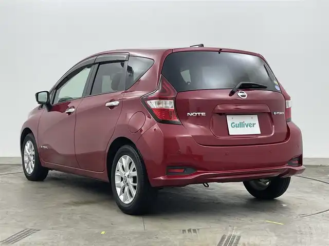 日産 ノート e－パワー X 岡山県 2018(平30)年 4.1万km ガーネットレッド 純正SDナビ/型番:MM318D-W/（CD/DVD/BT/TV)/アラウンドビューモニター/デジタルインナーミラー/エマージェンシーブレーキ/ETC/オートライト/コーナーセンサー/レーンキープアシスト（前後）/純正フロアマット/純正ドアバイザー/純正15インチアルミ/ISOFIX