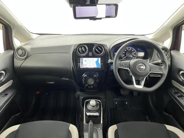 日産 ノート e－パワー X 福井県 2018(平30)年 4.1万km ガーネットレッド 純正ナビ/CD/DVD/Bluetooth/フルセグ/アラウンドビューモニター/バックカメラ/デジタルインナーミラー/エマージェンシーブレーキ/ETC/オートライト/コーナーセンサー/レーンキープアシスト（前後）/横滑り防止装置/衝突軽減システム/フロアマット/ドアバイザー