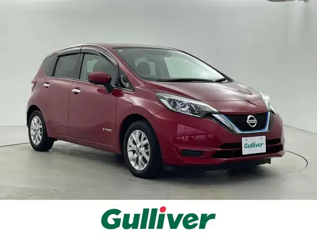 日産 ノート e－パワー X 福井県 2018(平30)年 4.1万km ガーネットレッド 純正ナビ/CD/DVD/Bluetooth/フルセグ/アラウンドビューモニター/バックカメラ/デジタルインナーミラー/エマージェンシーブレーキ/ETC/オートライト/コーナーセンサー/レーンキープアシスト（前後）/横滑り防止装置/衝突軽減システム/フロアマット/ドアバイザー