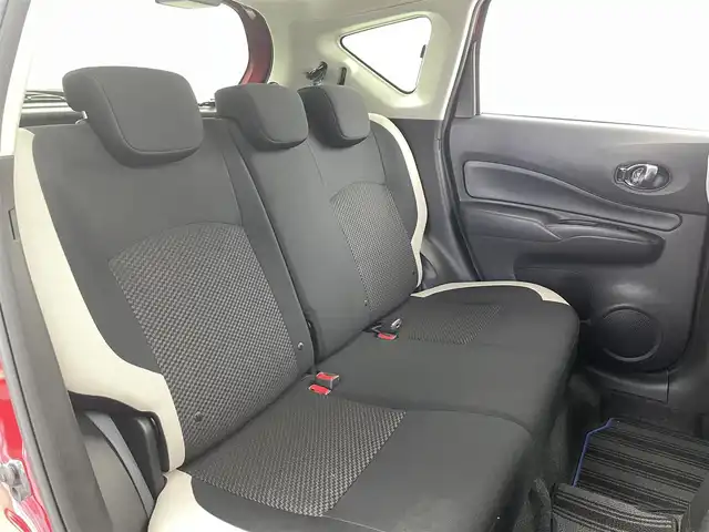 日産 ノート e－パワー X 福井県 2018(平30)年 4.1万km ガーネットレッド 純正ナビ/CD/DVD/Bluetooth/フルセグ/アラウンドビューモニター/バックカメラ/デジタルインナーミラー/エマージェンシーブレーキ/ETC/オートライト/コーナーセンサー/レーンキープアシスト（前後）/横滑り防止装置/衝突軽減システム/フロアマット/ドアバイザー