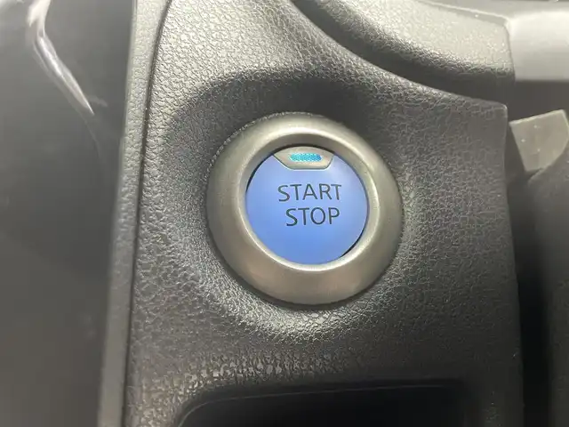 日産 ノート e－パワー X 福井県 2018(平30)年 4.1万km ガーネットレッド 純正ナビ/CD/DVD/Bluetooth/フルセグ/アラウンドビューモニター/バックカメラ/デジタルインナーミラー/エマージェンシーブレーキ/ETC/オートライト/コーナーセンサー/レーンキープアシスト（前後）/横滑り防止装置/衝突軽減システム/フロアマット/ドアバイザー