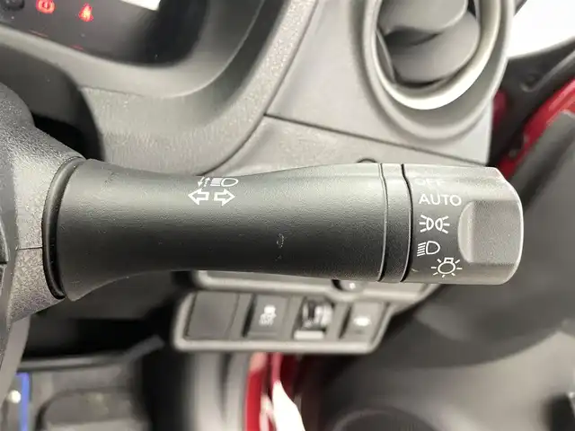 日産 ノート e－パワー X 福井県 2018(平30)年 4.1万km ガーネットレッド 純正ナビ/CD/DVD/Bluetooth/フルセグ/アラウンドビューモニター/バックカメラ/デジタルインナーミラー/エマージェンシーブレーキ/ETC/オートライト/コーナーセンサー/レーンキープアシスト（前後）/横滑り防止装置/衝突軽減システム/フロアマット/ドアバイザー