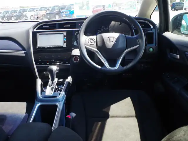 ホンダ シャトル G 千葉県 2017(平29)年 2.5万km ミッドナイトブルービームM CTBA（シティブレーキアクティブシステム）　/純正メモリーナビ/地デジTV/【DVD/CD再生機能　Bluetooth接続】/バックカメラ/ドライブレコーダー（前後撮影）【DRV-MR740】/ETC/フォグライト/ウインカーミラー/サイド/カーテンエアバッグ/スマートキー
