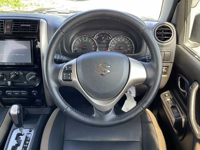 スズキ ジムニー ランドベンチャー 新潟県 2015(平27)年 5.5万km ブルーイッシュブラックパール3 4WD/社外SDナビ(CN-R300D)/CD/DVD/BT/フルセグテレビ/ETC/半革シート/運転席シートヒーター /ミラーヒーター/リモコンキー /フォグランプ/純正16インチアルミホイール