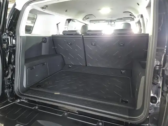 トヨタ ＦＪクルーザー ブラックカラーパッケージ 長崎県 2015(平27)年 7.6万km ブラック/ホワイト 〇４WD/〇純正ナビ/〇フルセグTV/〇バックカメラ/〇ETC/〇ドライブレコーダー/〇クルーズコントロール/〇SRSエアバッグ/〇革巻きステアリングホイール/〇ブラック撥水/防水ファブリックシート/〇純正17インチアルミホイール/〇背面スペアタイヤ/〇リモコンキー/〇禁煙車
